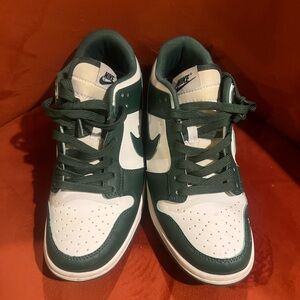 Nike Dunk Low ‘Michigan State’ —size 8.5